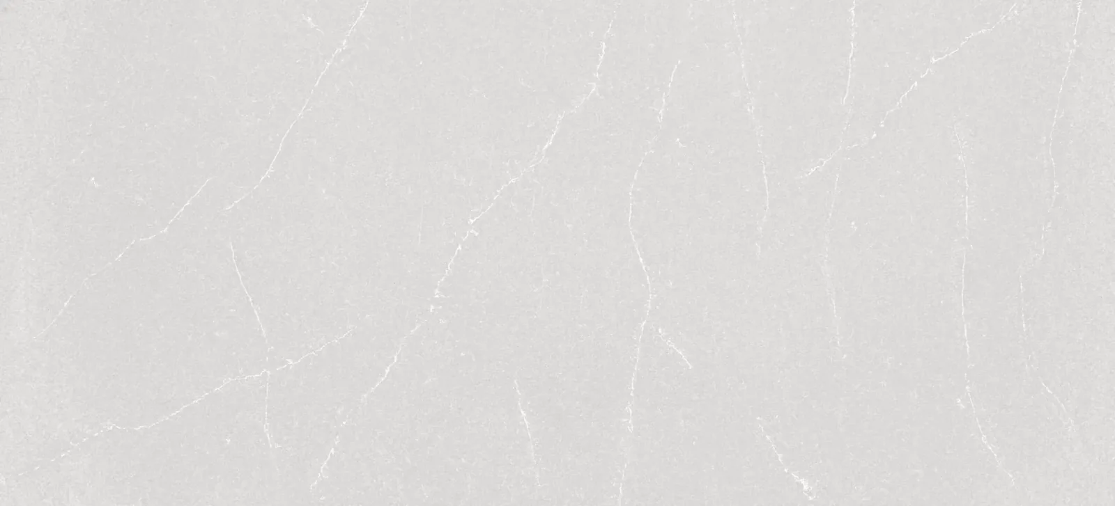Plan de travail Silestone Desert Silver, quartz gris clair à fines veines blanches